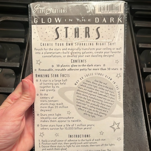 New great explorations, glow-in-the-dark stars - Picture 4 of 9